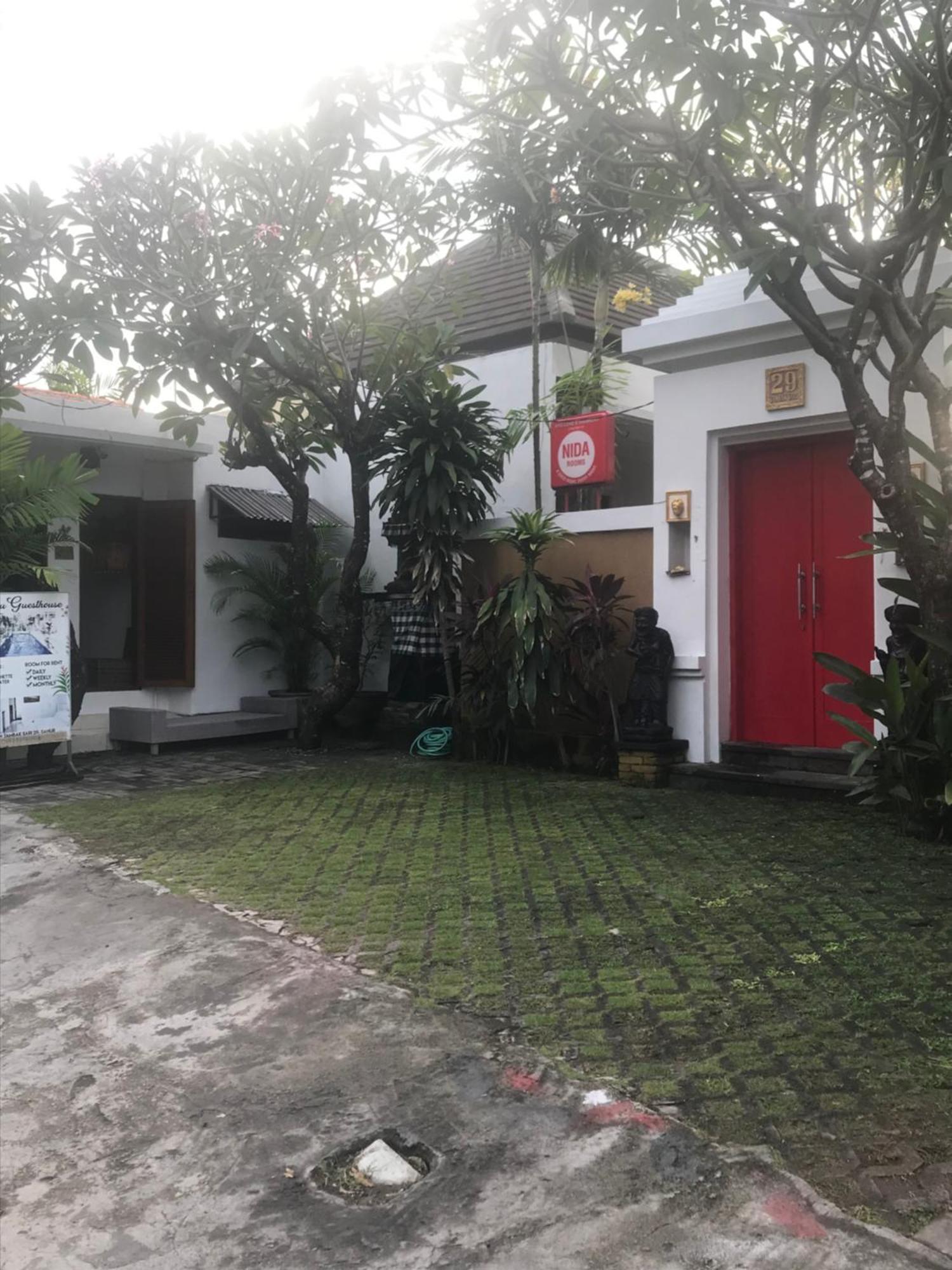 Ayu Love & Harmony Guest House Sanur Esterno foto
